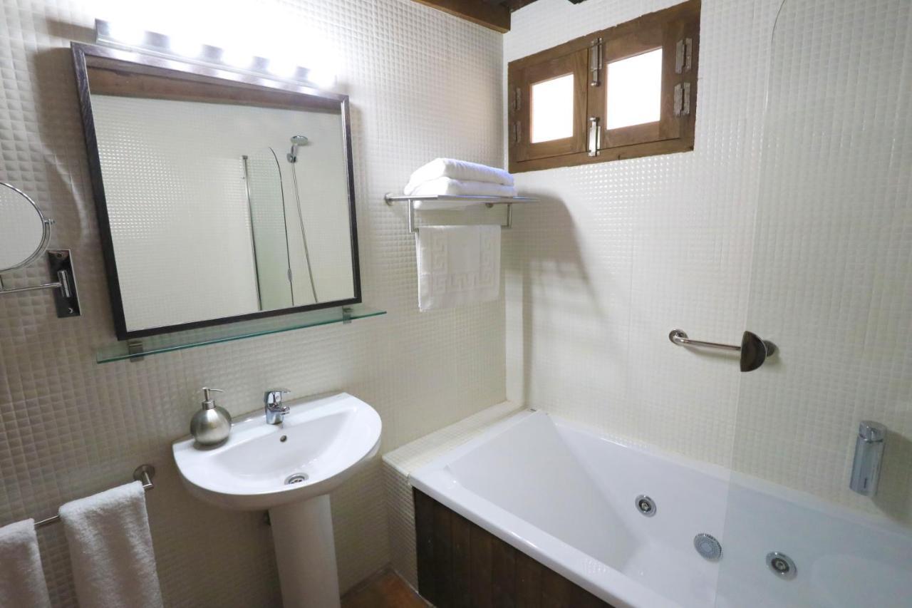 Apartamentos Rurales Spa Casa De Los Escudos Valverde de la Vera Exterior photo